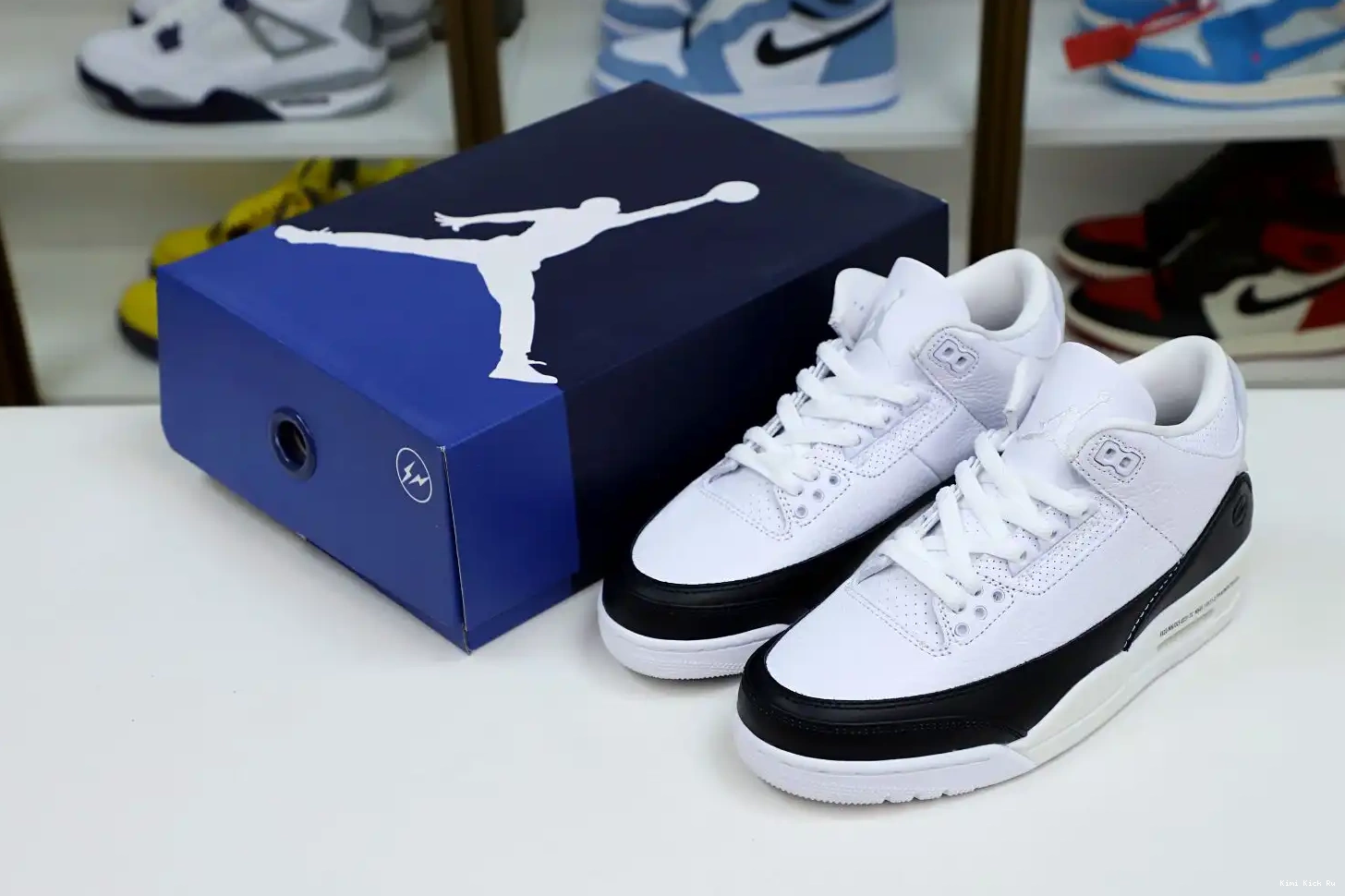 DESIGN AIR 'WHITE' RETRO 3 SP Kimikick X FRAGMENT JORDAN 0715